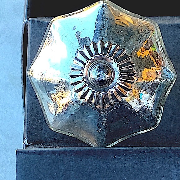 INSTANT FURNITURE UPDATE KNOBS PULLS MERCURY GLASS SILVER SET OF 4 - Picture 2 of 7